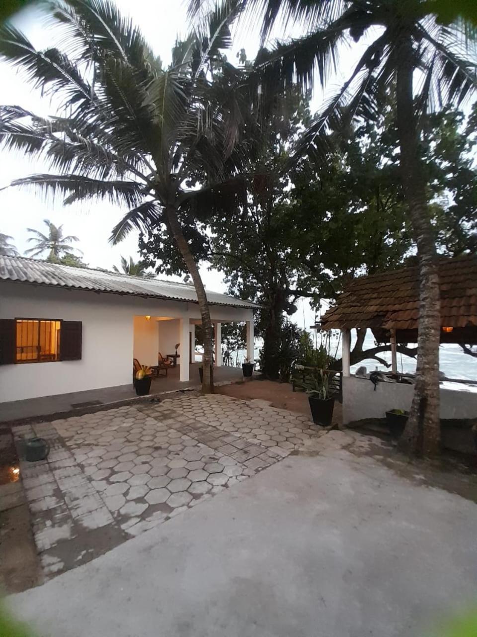 Sooriya Villa 陶尔佩 外观 照片