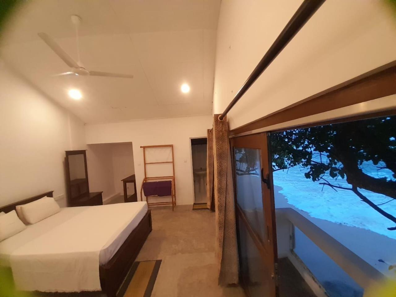 Sooriya Villa 陶尔佩 客房 照片