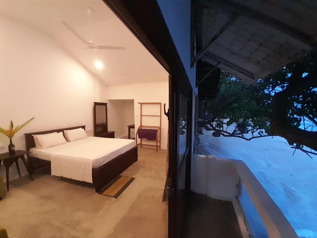 Sooriya Villa 陶尔佩 外观 照片