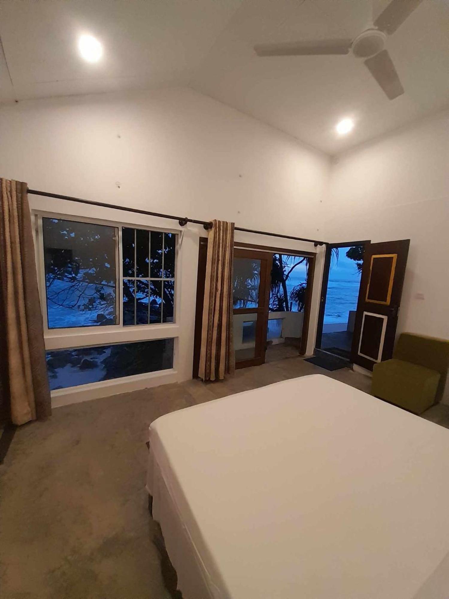 Sooriya Villa 陶尔佩 外观 照片