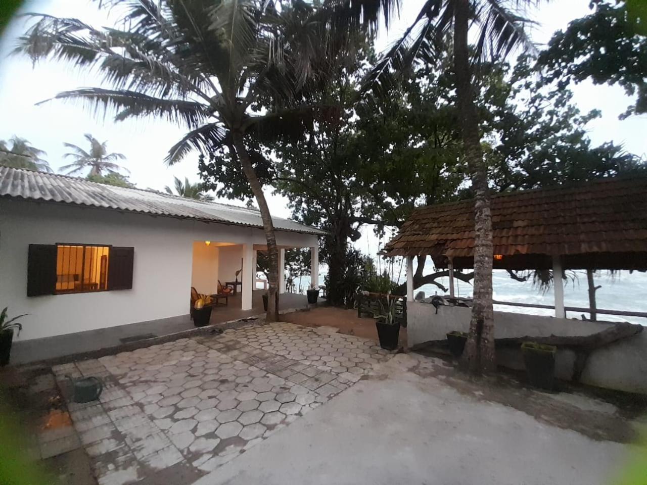 Sooriya Villa 陶尔佩 外观 照片