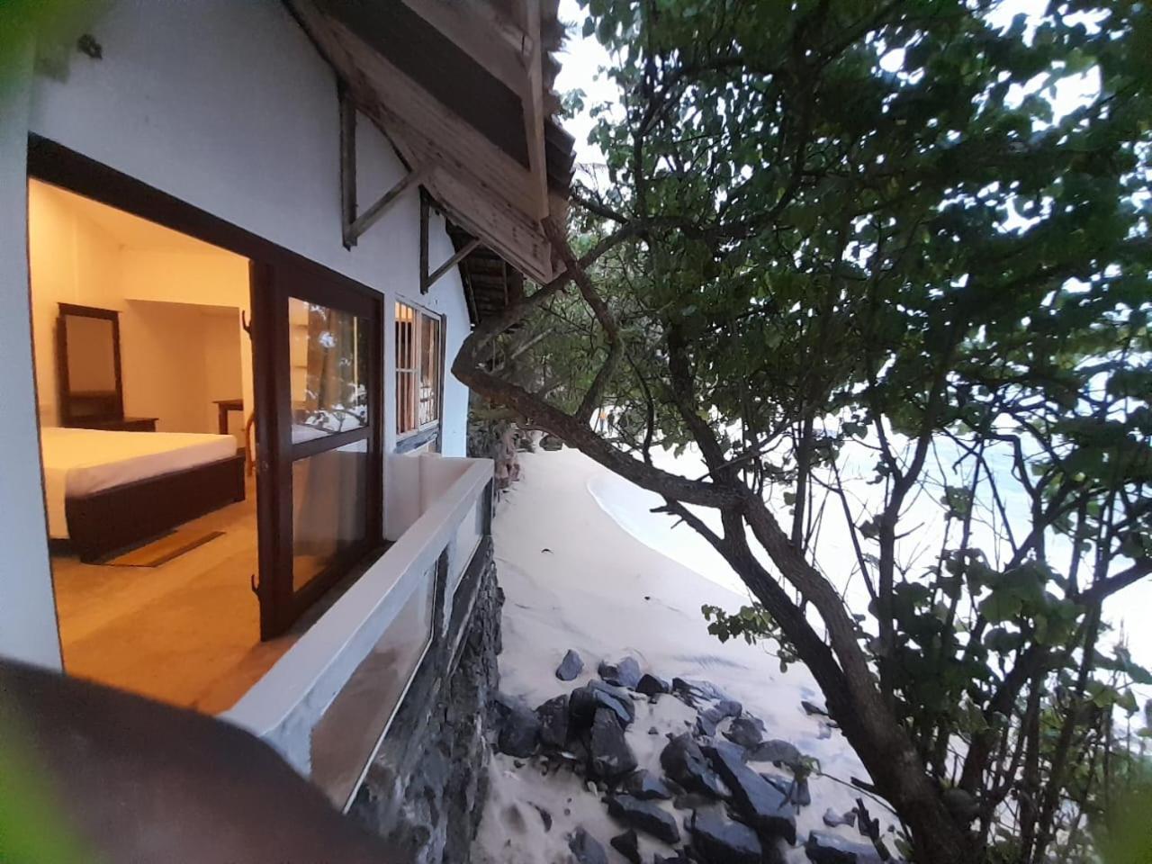 Sooriya Villa 陶尔佩 外观 照片