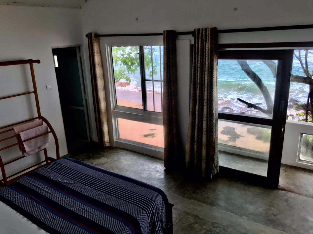 Sooriya Villa 陶尔佩 外观 照片