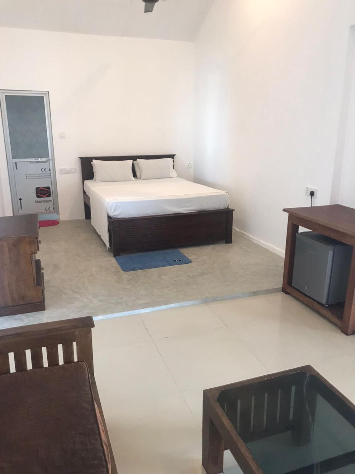 Sooriya Villa 陶尔佩 客房 照片